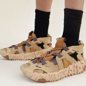 Nike ISPA overreact sandal sneaker 8 / 9.5  EU 41